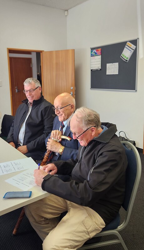 From left to right: Terry Nicholas, Tā Tipene O’Regan and Graham Kitson.